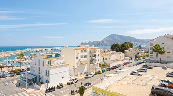 Spacious Apartment with South facing Terrace at the Harbor in Altea