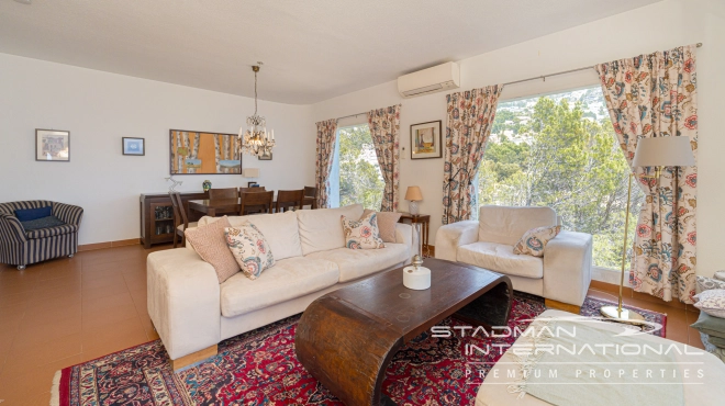 Villa with Guest Apartment and Sea View in the Sierra de Altea