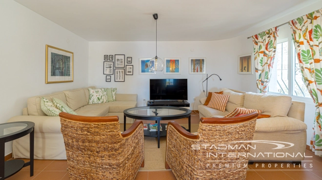 Villa with Guest Apartment and Sea View in the Sierra de Altea
