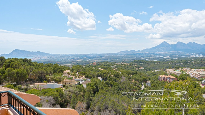 Spacious Duplex Apartment with Beautiful Panoramic Views