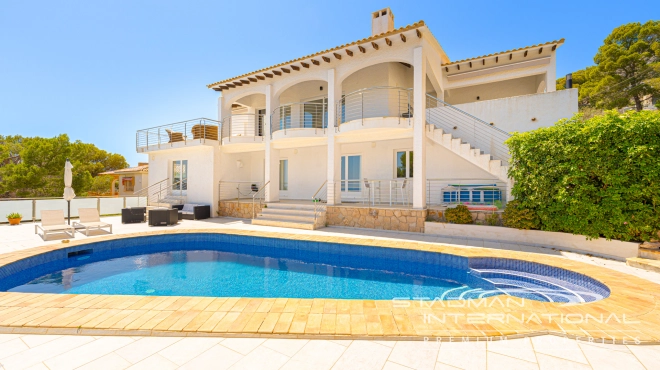 Große Villa mit herrlichem Meerblick in der Sierra de Altea