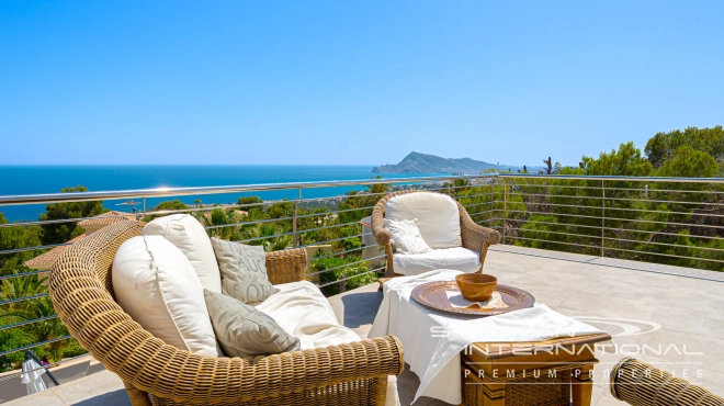 Large Villa with Beautiful Sea Views in the Sierra de Altea