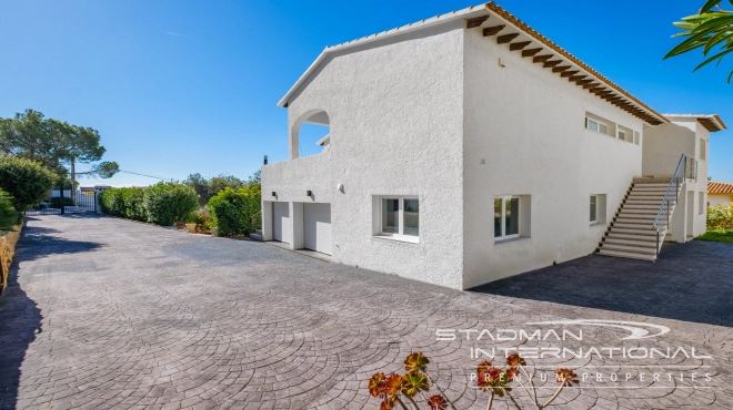 Amplia Villa con Preciosas Vistas al Mar en la Sierra de Altea