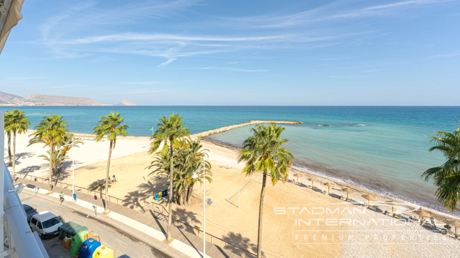 Beautiful First Line Apartment on the Seafront in Altea