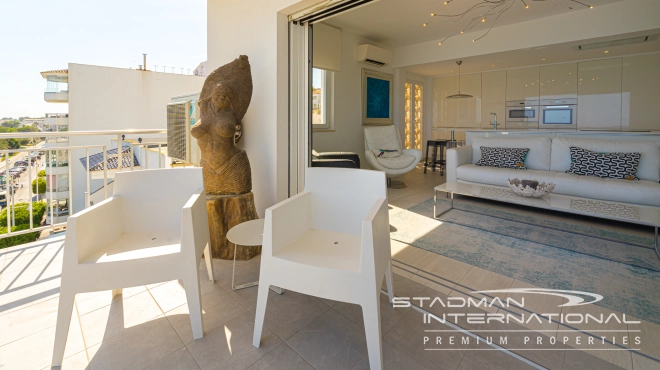 Beautiful First Line Apartment on the Seafront in Altea