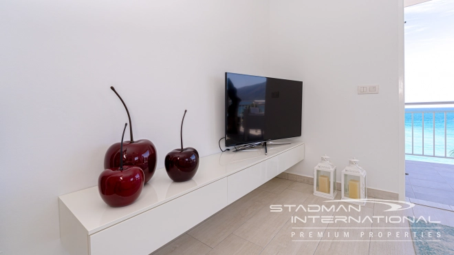 Beautiful First Line Apartment on the Seafront in Altea