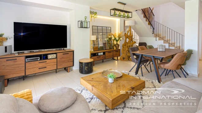 Spacious Duplex Penthouse with Stunning Views in Mascarat