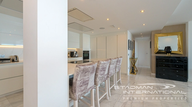 Apartamento de Lujo con Impresionantes Vistas al Mar en Altea Hills