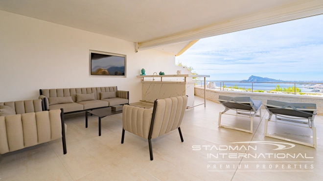 Apartamento de Lujo con Impresionantes Vistas al Mar en Altea Hills