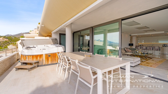 Apartamento de Lujo con Impresionantes Vistas al Mar en Altea Hills