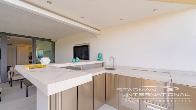 Apartamento de Lujo con Impresionantes Vistas al Mar en Altea Hills