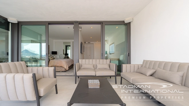 Apartamento de Lujo con Impresionantes Vistas al Mar en Altea Hills