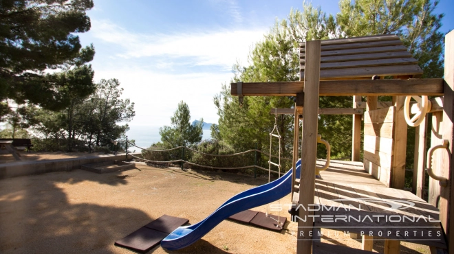 Apartamento de Lujo con Impresionantes Vistas al Mar en Altea Hills
