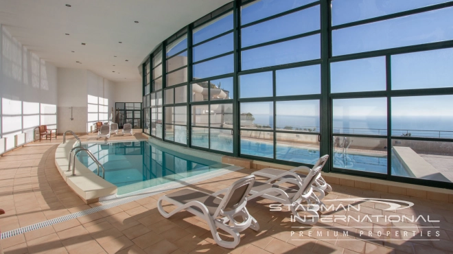 Apartamento de Lujo con Impresionantes Vistas al Mar en Altea Hills