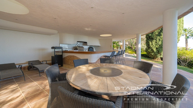 Großzügige Luxusvilla mit Wunderschönem Meerblick in Altea Hills