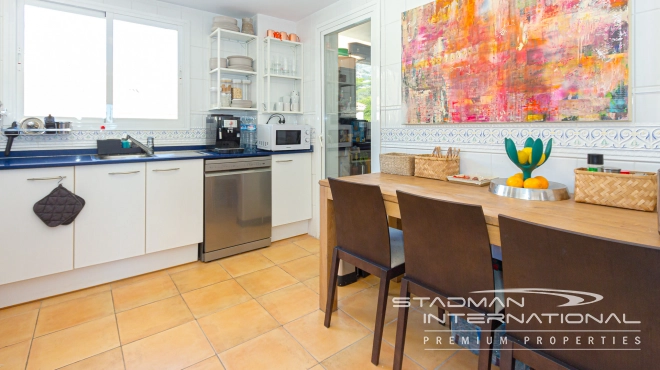 Penthouse Spacieux près du Port de Porto Senso et de la Plage