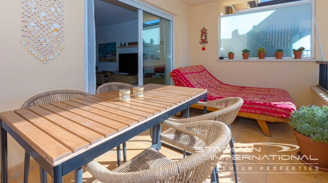 Penthouse Spacieux près du Port de Porto Senso et de la Plage