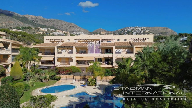 Penthouse Spacieux près du Port de Porto Senso et de la Plage