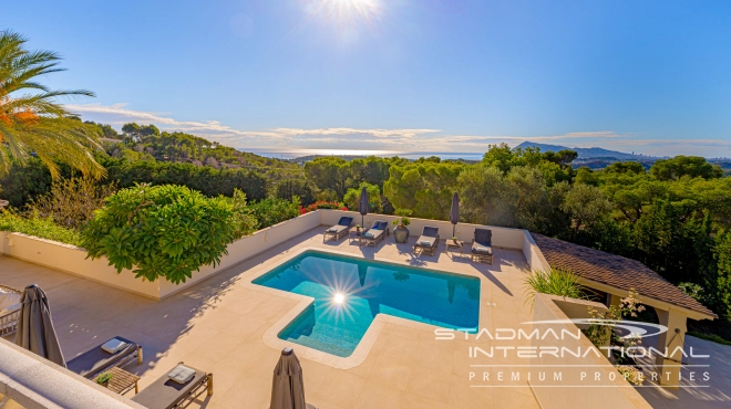 Vakker Villa med Panoramautsikt over Havet nær Altea La Vella