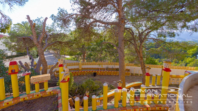 Projet de Rénovation avec Vue Mer dans un Emplacement Privilégié