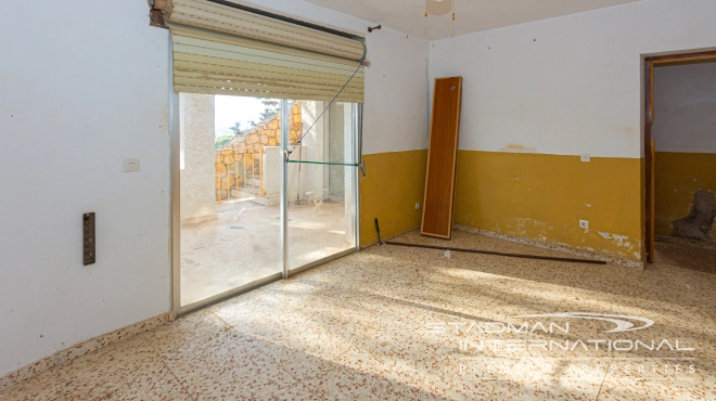 Projet de Rénovation avec Vue Mer dans un Emplacement Privilégié