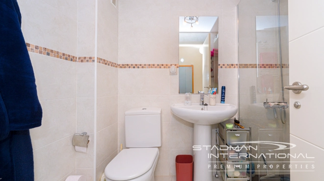 Spacieux Appartement avec Superbes Vues sur la Mer à Altea Hills