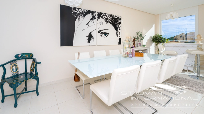 Spacieux Appartement avec Superbes Vues sur la Mer à Altea Hills