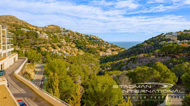Spacieux Appartement avec Superbes Vues sur la Mer à Altea Hills