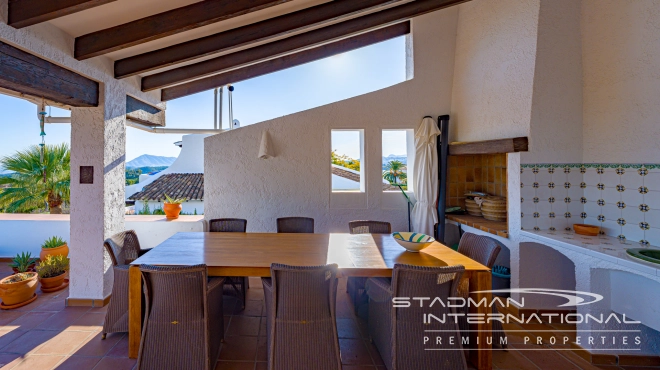 Elegante benerdige Villa mit herrlichem Meerblick