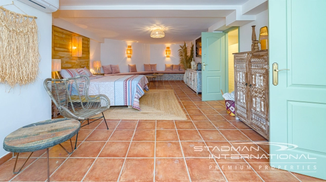 Elegante benerdige Villa mit herrlichem Meerblick