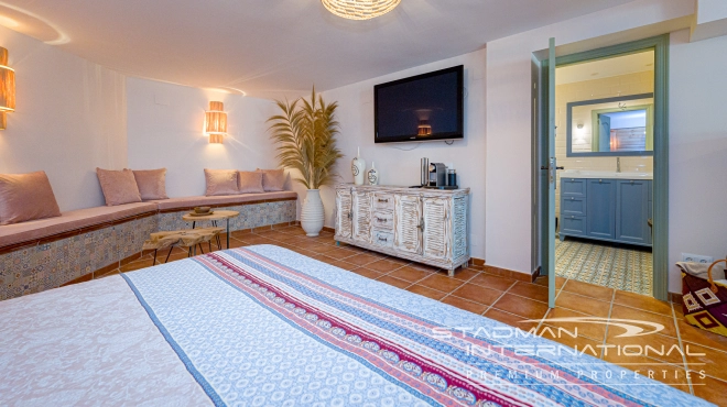 Elegante benerdige Villa mit herrlichem Meerblick