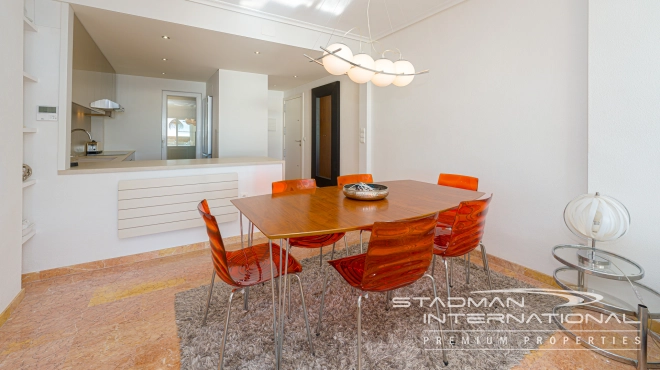 Mooi Appartement met Zeezicht en Ruim Terras aan het Strand