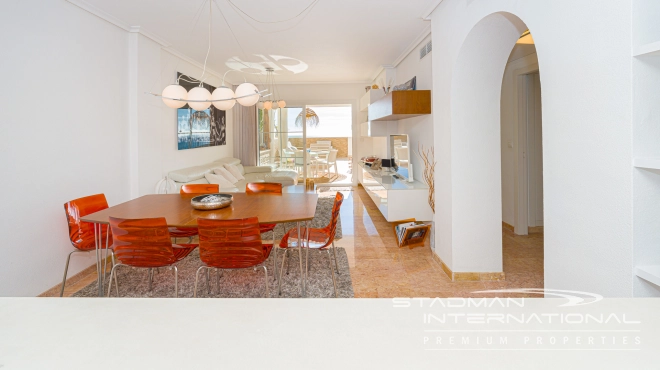 Mooi Appartement met Zeezicht en Ruim Terras aan het Strand