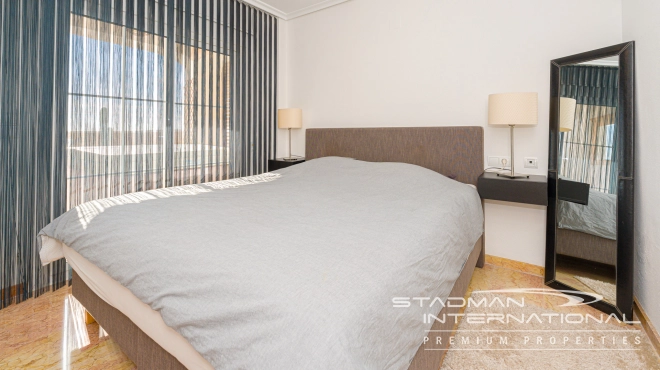 Mooi Appartement met Zeezicht en Ruim Terras aan het Strand