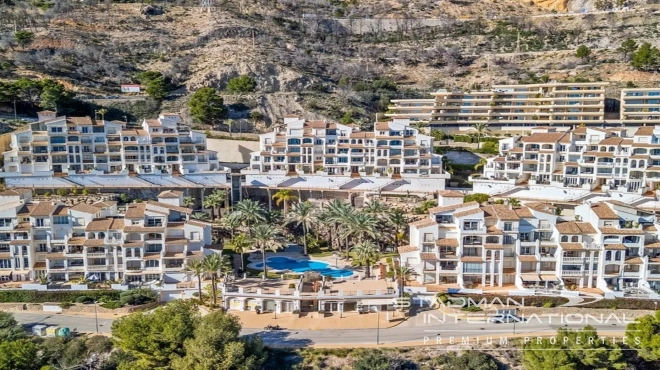 Sea View Apartment with Spacious Terrace by the Beach 
