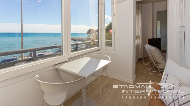 Lovely Sea View Apartment by the Beach in La Olla
