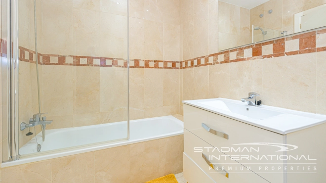 Spacious Luxury Apartment with Panoramic Sea Views in Altea Hills