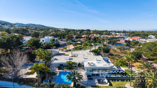 Exclusive Villa on a 6.000 m² Private Estate Near the Heart of Albir