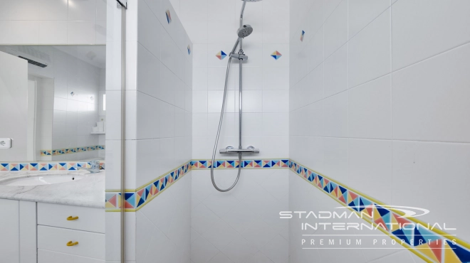 Exclusive Villa on a 6.000 m² Private Estate Near the Heart of Albir