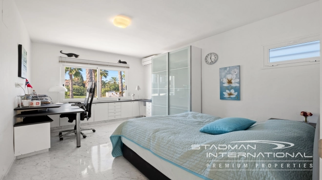 Exclusive Villa on a 6.000 m² Private Estate Near the Heart of Albir