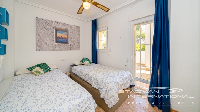 Appartement aan het Strand met Groot Terras en Zeezicht