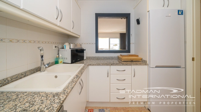 Appartement aan het Strand met Groot Terras en Zeezicht