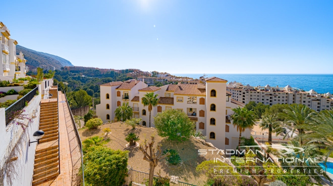 Appartement aan het Strand met Groot Terras en Zeezicht