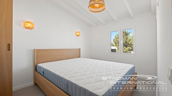 Villa Entièrement Rénovée avec Superbe Vue sur la Mer