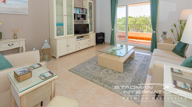 Grand Appartement d’Angle avec Vue Panoramique sur la Montagne