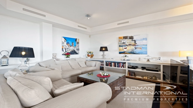 Großzügiges Familienhaus mit Meerblick in Toplage