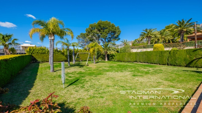Großzügiges Familienhaus mit Meerblick in Toplage