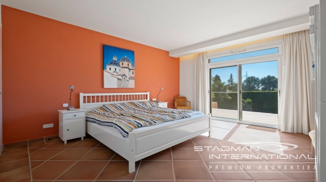 Großzügiges Familienhaus mit Meerblick in Toplage