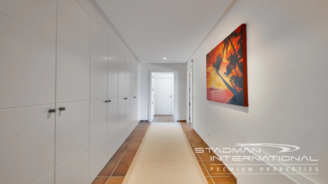 Großzügiges Familienhaus mit Meerblick in Toplage