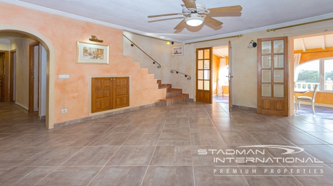 Elegante Mediterrane Villa met Panoramisch Zeezicht in Altea